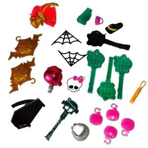 Monster High Miscellaneous Accessories and Items x 22 Pieces